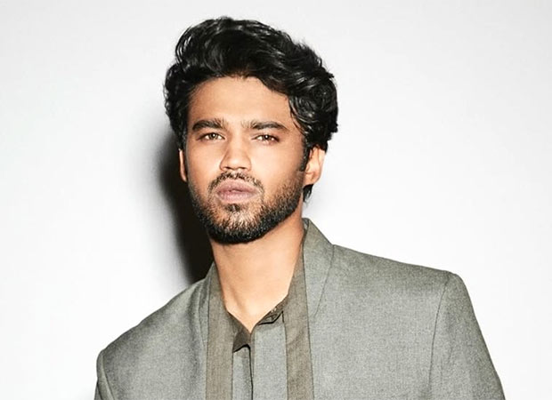 Babil Khan’s family and team respond to viral video, they say he was ‘acknowledging’ his peers : Bollywood News Babil Khan’s family and team respond to viral video, they say he was ‘acknowledging’ his peers : Bollywood News