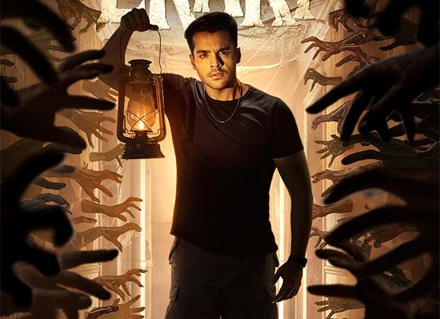 Ashish Chanchlani’s directorial debut show titled Ekaki; digital celeb reveals cast two months after India’s Got Latent controversy : Bollywood News Ashish Chanchlani’s directorial debut show titled Ekaki; digital celeb reveals cast two months after India’s Got Latent controversy : Bollywood News