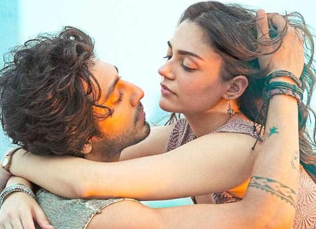 Saiyaara teaser out: Mohit Suri directorial teases intense love story, starring Ahaan Panday and Aneet Padda, watch : Bollywood News Saiyaara teaser out: Mohit Suri directorial teases intense love story, starring Ahaan Panday and Aneet Padda, watch : Bollywood News