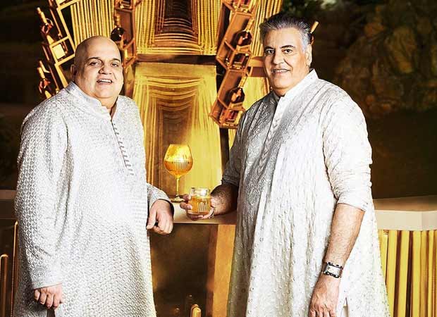 Abu Jani and Sandeep Khosla to design premiere looks for Sitaare Zameen Par : Bollywood News Abu Jani and Sandeep Khosla to design premiere looks for Sitaare Zameen Par : Bollywood News