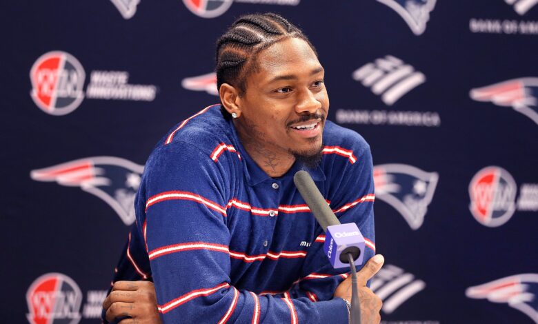 Who Is Stefon Diggs? 5 Things About the Football Player – Hollywood Life Who Is Stefon Diggs? 5 Things About the Football Player – Hollywood Life
