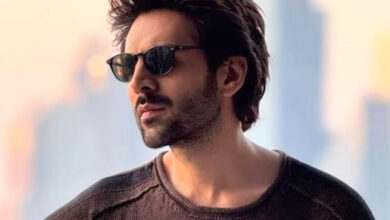 Kartik Aaryan’s team issues clarification after FWICE sends notice over his alleged association with Pakistani organized event : Bollywood News