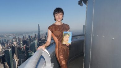 How Much the Former Child Star Makes Now – Hollywood Life