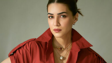 Kriti Sanon splurges over Rs. 78 crores on luxurious sea-facing penthouse in Bandra West : Bollywood News