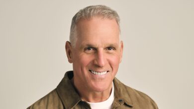 5 Things to Know About the New ‘Golden Bachelor’ – Hollywood Life