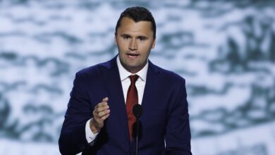 Who Are the Late Activist’s Mother & Father? – Hollywood Life