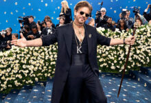 King team urges fans to stop sharing leaked set photos and videos of Shah Rukh Khan starrer : Bollywood News