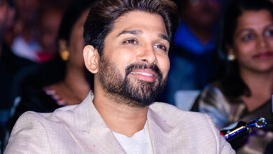 Allu Arjun extends heartfelt Dussehra wishes for fans : Bollywood News
