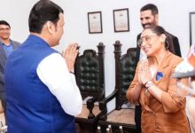 Rani Mukerji joins Maharashtra CM, Akshay Kumar to launch Cyber Awareness Month 2025 : Bollywood News
