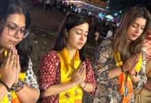 Shweta Tripathi performs Ganga Aarti amid Mirzapur: The Film shoot: “Benaras keeps calling me back” : Bollywood News