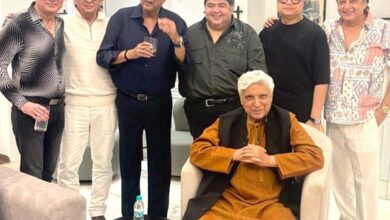 Boney Kapoor hosts belated birthday gathering at his Bandra home with Javed Akhtar, Shashi Ranjan and more! : Bollywood News