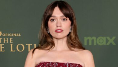 Learn About Her Parents, Siblings & More – Hollywood Life