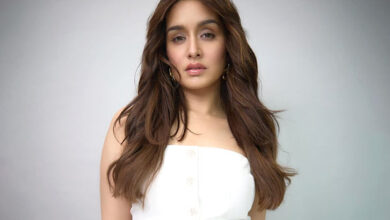 Shraddha Kapoor injures herself during Lavani shoot for Eetha, production temporarily halted: Report : Bollywood News