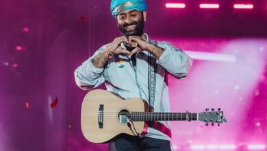 Arijit Singh announces he’s stepping away from playback singing; says he is “calling it off” : Bollywood News