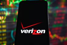When Will the Verizon Outage Be Fixed? How Long You Might Need to Wait – Hollywood Life