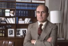 Did Robert Duvall Have Kids? All About the Late Actor’s Family – Hollywood Life