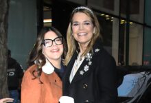 Does She Have Brothers & Sisters? – Hollywood Life