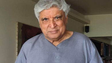 Javed Akhtar condemns Taliban for legitimizing domestic violence : Bollywood News