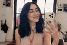 How Did She Die? – Hollywood Life